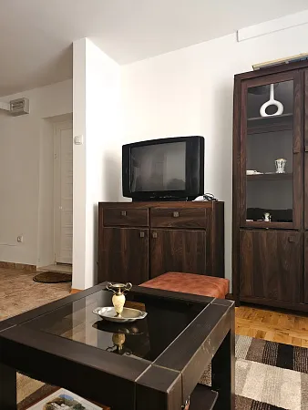 WOHNUNG ZU VERKAUFEN – ALTSTADT BUDVA